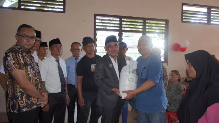Pemkab Bolmong Salurkan Bantuan Pangan untuk 30.136 Penerima Manfaat