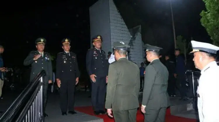 Apel Kehormatan di TMP Kairagi, Polda Sulut Turut Hadir