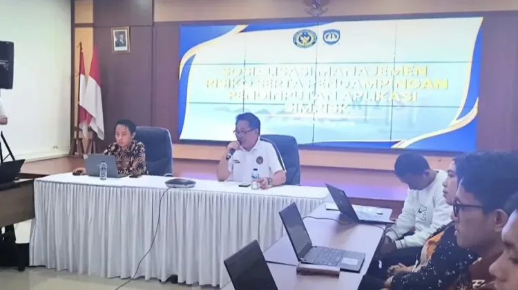 Sosialisasi Manajemen Risiko dan Pendampingan Penginputan Aplikasi SIMRISKK