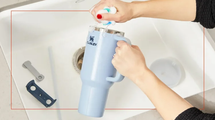 Cara Membersihkan Tumbler yang Benar agar Tetap Bersih dan Tidak Berbau
