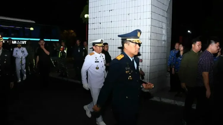 AKRS HUT Ke-81 Kemerdekaan RI, Danlanud Bersama Forkopimda Sulut Ziarah ke TMP