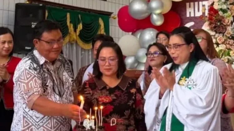 HUT ke-64, Jemaat GMIM Imanuel Lowian Diminta Terus Bertumbuh