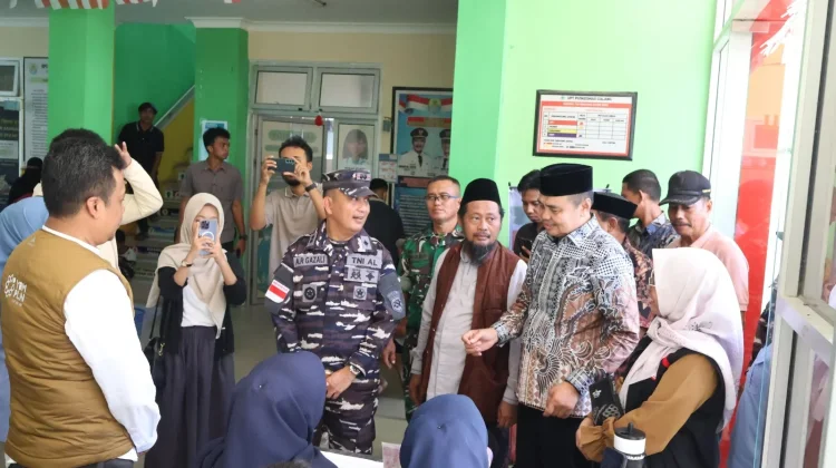 YBM PLN UP3 Tolitoli Gandeng IDI dan Lanal Gelar Khitanan Sehat Ceria