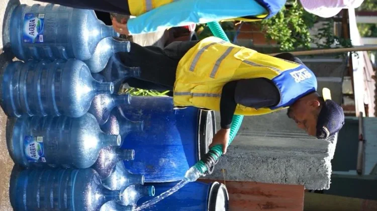 Kemarau Panjang di Manado, BPBD-BPPW Sulut Pasok 8.000 Liter Air per Hari