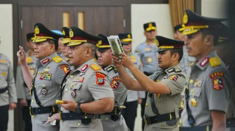 Kapolri Pimpin Sertijab, Yudo Hermanto Resmi Jadi Kapolda Sulut