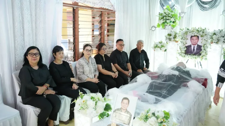 Wabup Vanda Sarundajang Sampaikan Dukacita atas Berpulangnya Letkol Purn Jantje