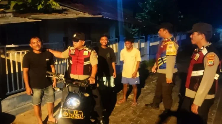 Pastikan Kamtibmas Kondusif, Polsek Pulau Bunaken Laksanakan KRYD Malam Hari