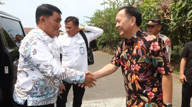 Pengucapan Syukur Tomohon, Gubernur Yulius Selvanus Pasiar di Kediaman Wali Kota