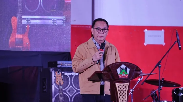 Senduk Hadiri KKR Pengucapan Syukur Tomohon, Ajak Warga Perkuat Iman kepada Tuhan