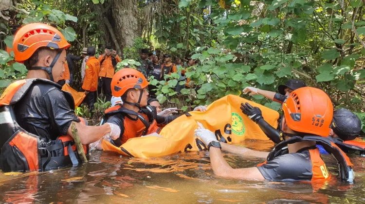 Dilaporkan Hilang, Ferry Logor Ditemukan Meninggal oleh Tim SAR Gabungan