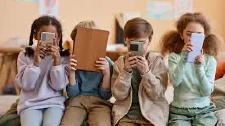 Penggunaan Gadget Berlebihan, Kesehatan dan Prestasi Anak Jadi Taruhan