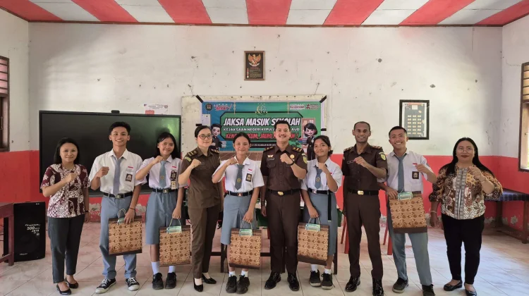Jaksa Masuk Sekolah, Kejari Talaud Beri Penyuluhan Hukum