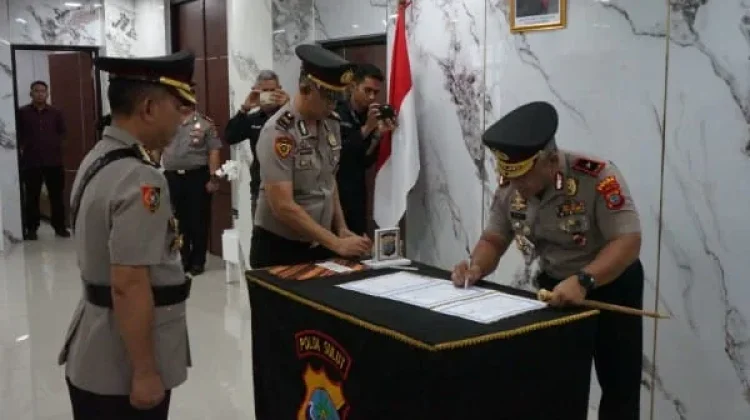 Kapolda Sulut Pimpin Sertijab Kabid Humas, Lantik Dir Intelkam