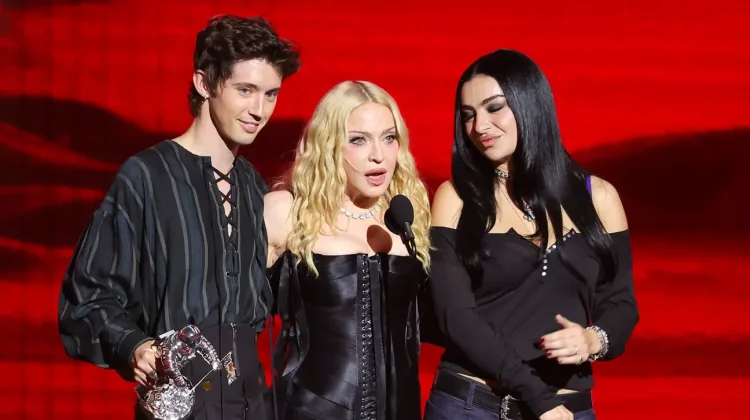 Madonna Borong 7 Trofi VMA 2026 & Raih Artist of the Year