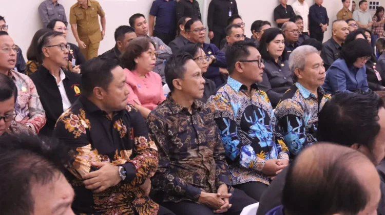 Sekda Roring Hadiri Pelantikan FKUB dan Pengukuhan PAKSI Sulut