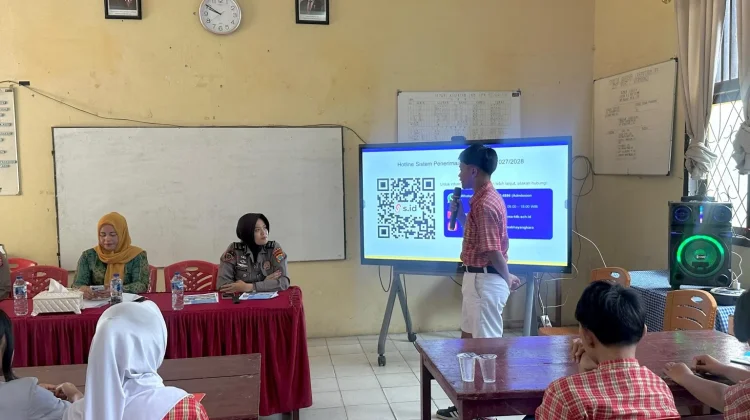 Polres Kotamobagu Sosialisasikan SMA Kemala Taruna Bhayangkara di SMPN 2