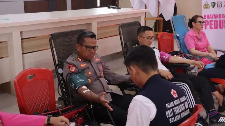 Bhayangkari Cabang Kotamobagu Gelar Donor Darah Peringati HKGB ke-74