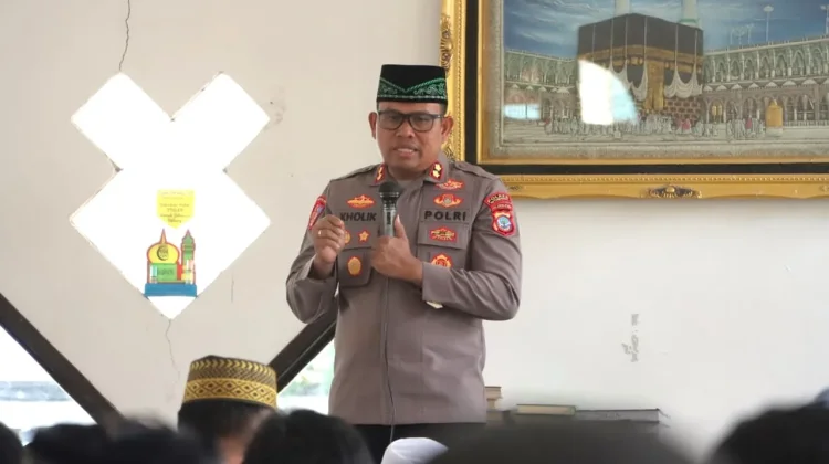 Program Jumat Keliling, Kapolres Kotamobagu Sambangi Masjid Lilmutaqin Upai