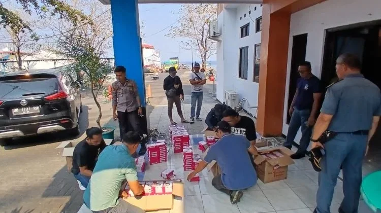 Polsek Pelabuhan Manado Gagalkan Peredaran 500 Paket Kosmetik tanpa Izin Edar