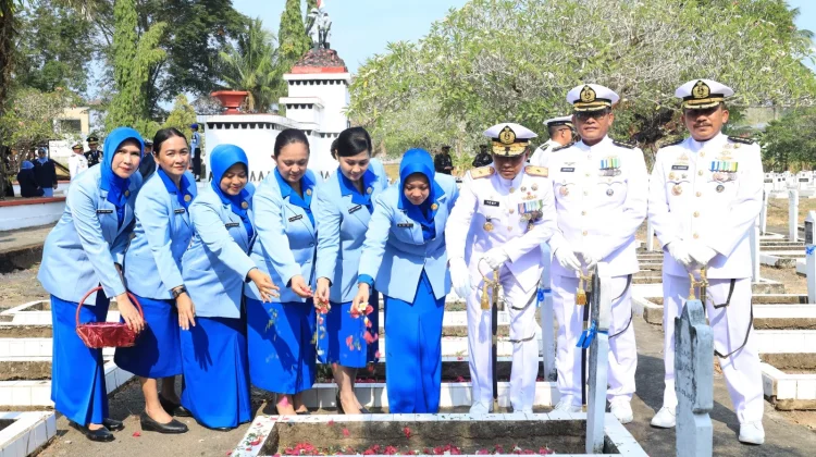 Wadan Kodaeral VIII Ziarah Nasional Memperingati HUT ke- 81 TNI Tahun 2026
