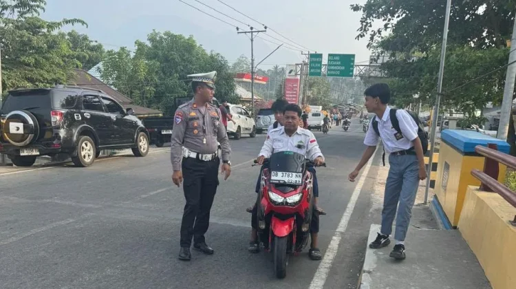 Kasat Lantas Polres Boltim Edukasi Pengendara soal Helm dan Knalpot ...