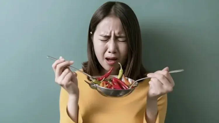 Ini Tips Aman Konsumsi Makanan Pedas Sehari-hari