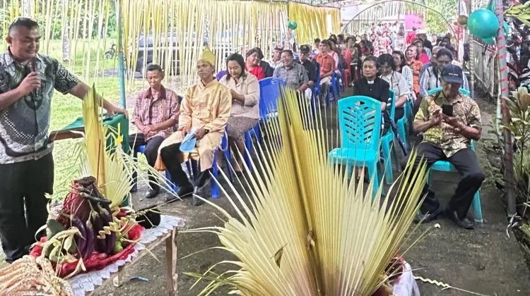 Pemdes dan Masyarakat Kaweruan Liksel Gelar Upacara Adat Tulude