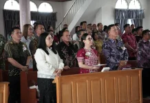 Wabup Minahasa Hadiri HUT ke-31 GMIM Efrata Sonder