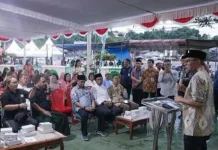 Kebersamaan Wawali Richard Sualang dengan Jemaah Masjid Manado
