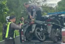 Satlantas Polres Bitung Bubarkan Kerumunan Pemuda
