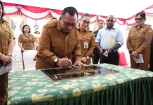 Bupati Robby Dondokambey Resmikan Labkesmas Minahasa