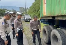 Tegas dan Terukur,Polres Minut Tertibkan Konteiner yang Parkir Liar