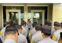Kapolresta Manado Berikan Arahan kepada Bhabinkamtibmas Jajaran Polsek