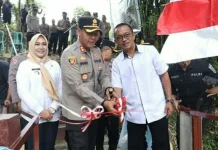 Kapolres Kotamobagu Resmikan Jembatan MOTABI di Kelurahan Biga