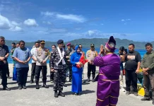 Danlanal Melonguane Disambut Prosesi Adat