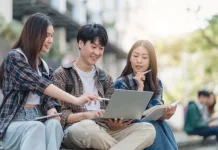 Mahasiswa Melek Digital atau Sekadar Melek Layar?