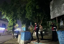Tim Pantera dan Pamapta Polres Kotamobagu Bubarkan Kerumunan Pemuda di Taman Kota