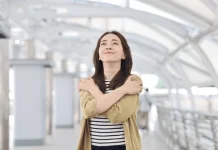 Mengenal "Butterfly Hug", Teknik Sederhana untuk Menenangkan Diri