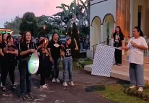 Pawai Obor Warnai Rangkaian Perayaan Paskah di GMIM Zebaoth Kairagi Dua