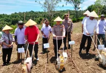 Kabag SDM Polresta Manado Hadiri Gerakan Tanam Jagung dan Cabai di Batusaiki