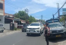 Polsek Singkil Tertibkan Lalu Lintas dan Cegah Kemacetan