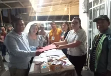 Jenly Yohanis Kombong Daftar Calon Hukum Tua Pineleng Dua Indah
