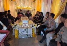 Polsek Pulau Bunaken Sambang Duka, Kapolsek Hadir Beri Dukungan Moril