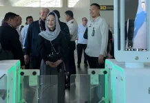Wakil Ketua Komisi XIII DPR RI Puji Kemudahan Autogate Imigrasi Manado