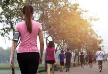 Jalan Kaki 30 Menit Sehari, Solusi Ampuh Cegah Stres dan Diabetes