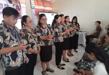 Ibadah Syukur Penamatan 20 Siswa Kelas XII SMA Kristen YPKM GMIM Manado