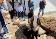 Ulyas Taha Lakukan Peletakan Batu Pertama Pembangunan RKB Tahap II MIS Assa’adah