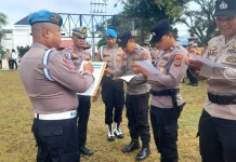 Tegakkan Disiplin, Propam Polres Kotamobagu Cek Kehadiran Anggota pada Apel Pagi