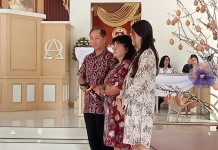 Dua Calon Hukum Tua Pineleng Dua Indah Ikuti Ibadah di GMIM Matius