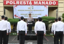 Kapolresta Manado Berikan Penghargaan kepada Personel Berprestasi